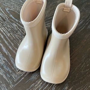 Toddler ivory rain boots